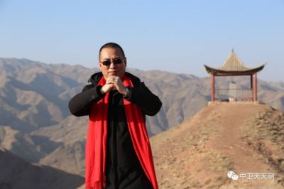 2019年1月1日，5位中衛(wèi)青年企業(yè)家在寺口山上送祝福